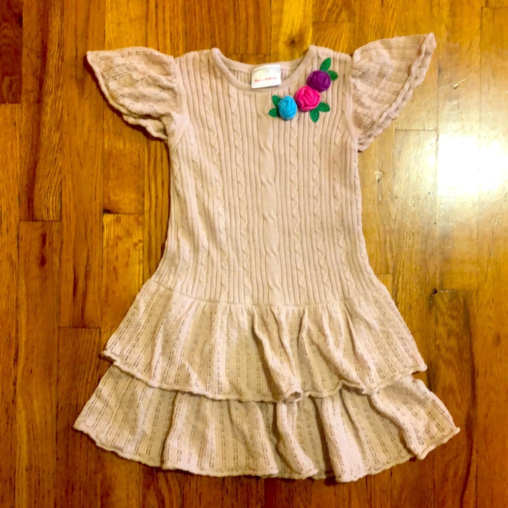 Size 120 (6-7) short sleeved Hanna Andersson dress